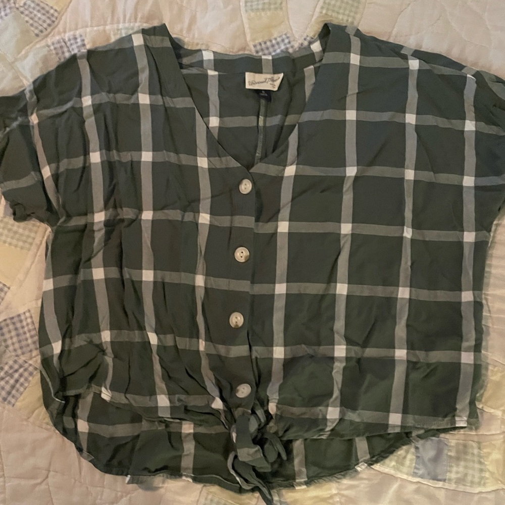 Universal Thread tie front top size XL